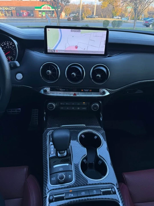 2022 Kia Stinger - Image 13 of 20
