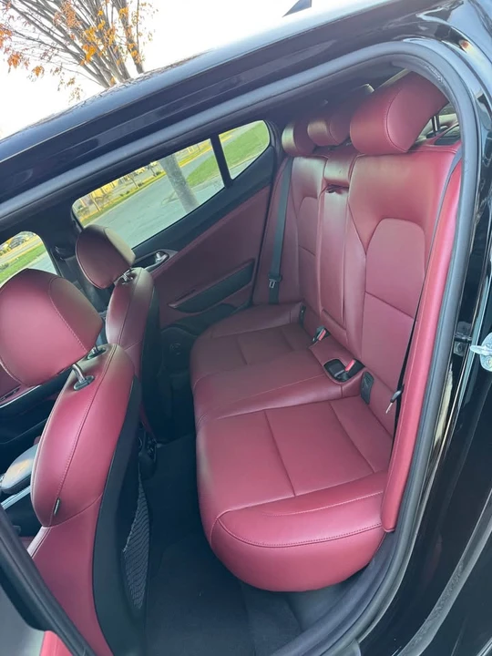 2022 Kia Stinger - Image 10 of 20