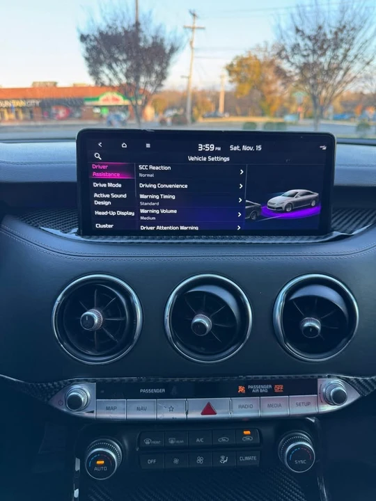 2022 Kia Stinger - Image 16 of 20