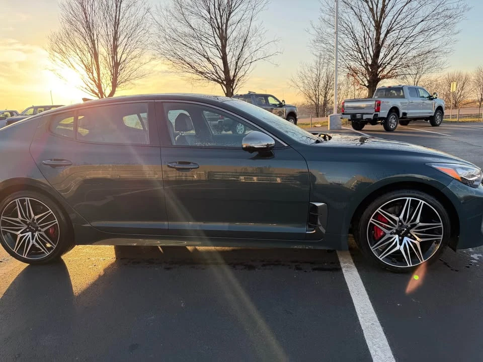2022 Kia Stinger GT - Image 3 of 9