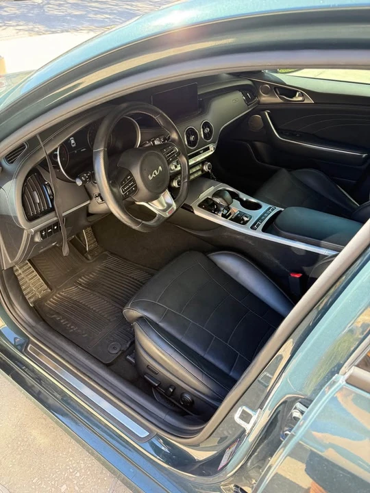 2022 Kia Stinger GT - Image 5 of 17