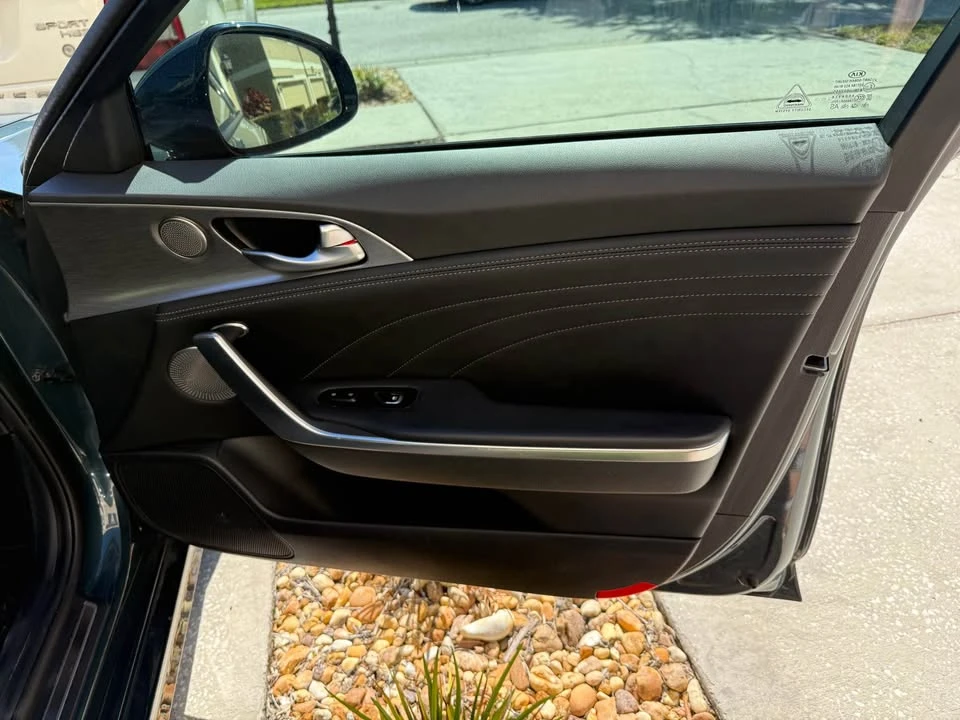 2022 Kia Stinger GT - Image 11 of 17