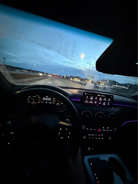 2022 Kia Stinger GT - Image 7 of 9