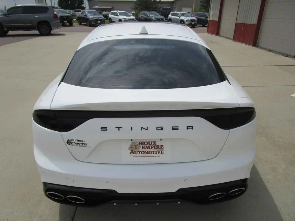 2022 Kia Stinger GT - Image 8 of 20