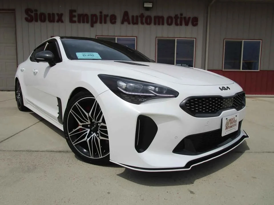 2022 Kia Stinger GT - Image 2 of 20