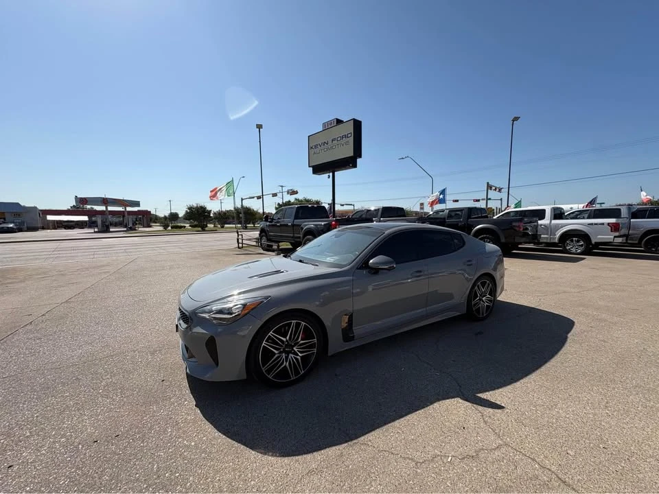 2022 Kia Stinger GT - Image 9 of 13