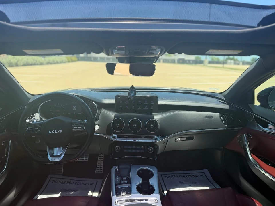 2022 Kia Stinger GT - Image 11 of 20