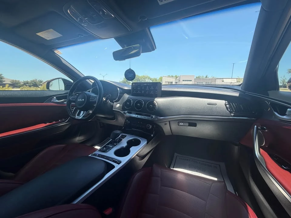 2022 Kia Stinger GT - Image 15 of 20