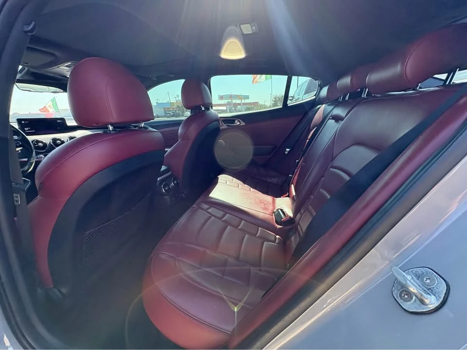 2022 Kia Stinger GT - Image 10 of 13