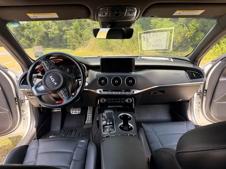 2022 Kia Stinger GT - Image 11 of 12