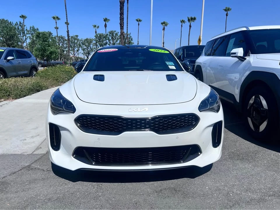2022 Kia Stinger GT - Image 2 of 12