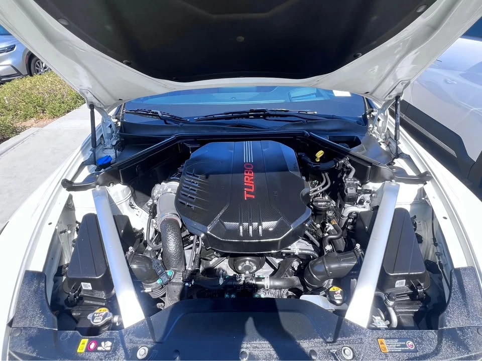 2022 Kia Stinger GT - Image 10 of 12