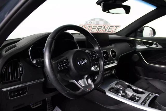 2022 Kia Stinger GT - Image 10 of 12
