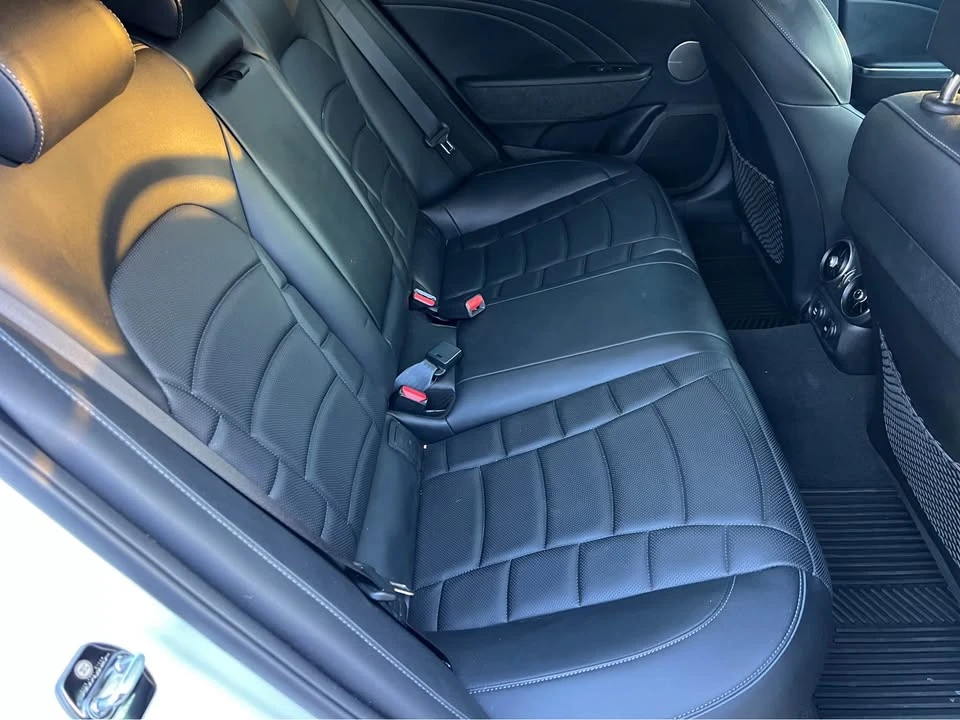 2022 Kia Stinger GT - Image 16 of 20