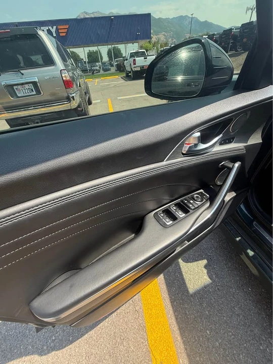 2022 Kia Stinger GT - Image 9 of 17