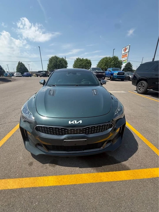 2022 Kia Stinger GT - Image 2 of 17