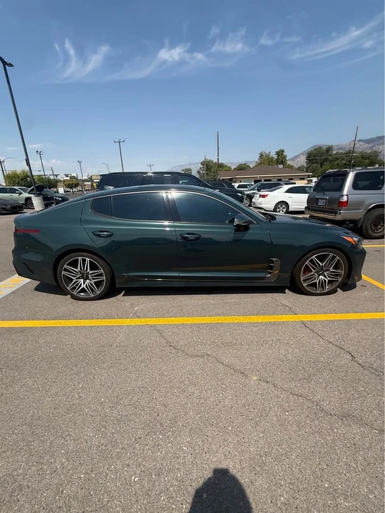 2022 Kia Stinger GT - Image 8 of 17