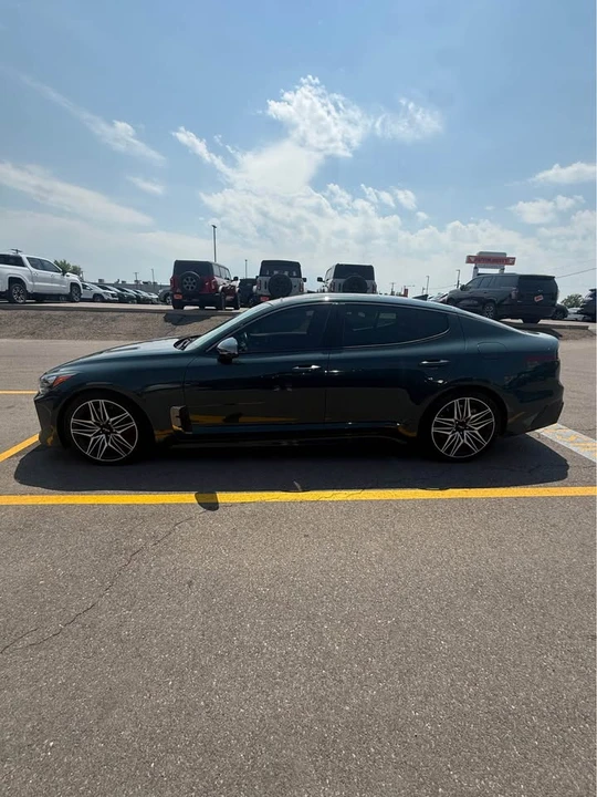 2022 Kia Stinger GT - Image 4 of 17
