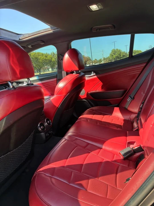 2022 Kia Stinger GT - Image 8 of 10