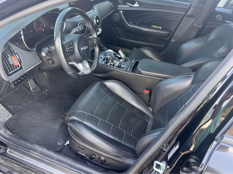 2022 Kia Stinger GT - Image 9 of 13