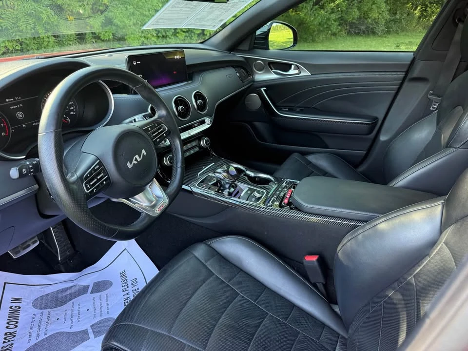2022 Kia Stinger GT - Image 13 of 19