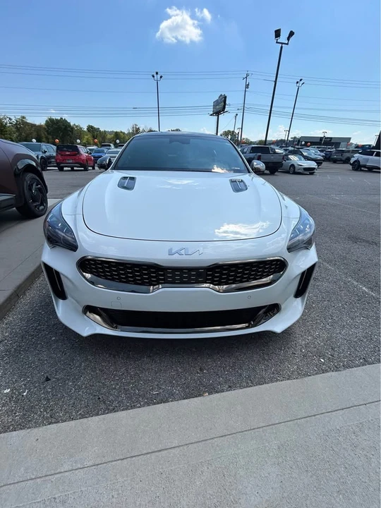 2022 Kia Stinger GT - Image 2 of 7