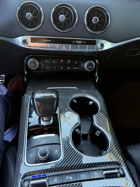 2022 Kia Stinger GT - Image 17 of 19