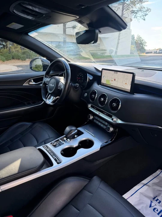 2022 Kia Stinger GT - Image 4 of 7