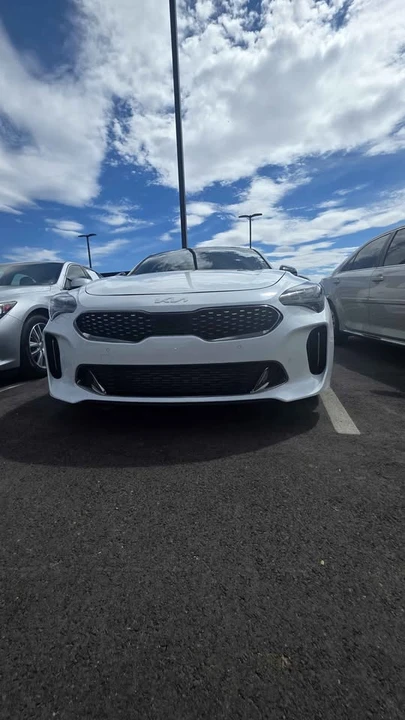 2022 Kia Stinger GT - Image 2 of 12