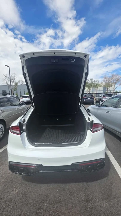 2022 Kia Stinger GT - Image 10 of 12