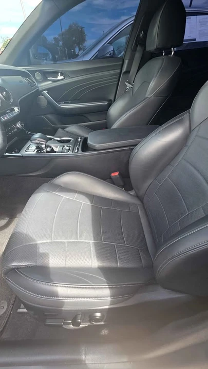 2022 Kia Stinger GT - Image 8 of 12