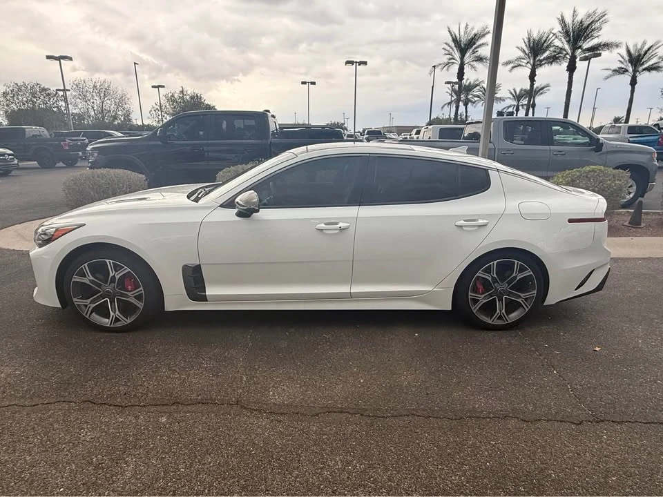 2022 Kia Stinger GT - Image 2 of 11