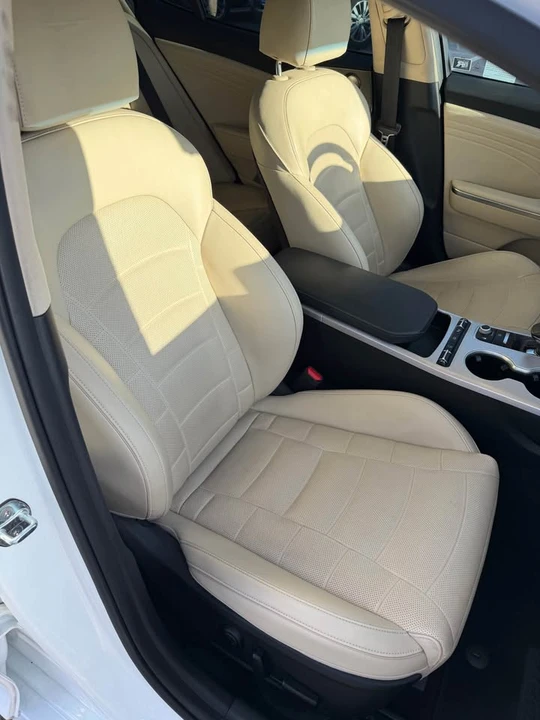 2022 Kia Stinger GT - Image 8 of 11