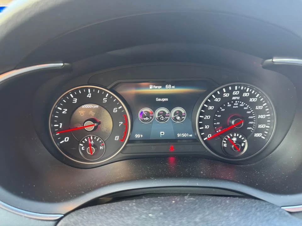 2022 Kia Stinger GT - Image 2 of 9