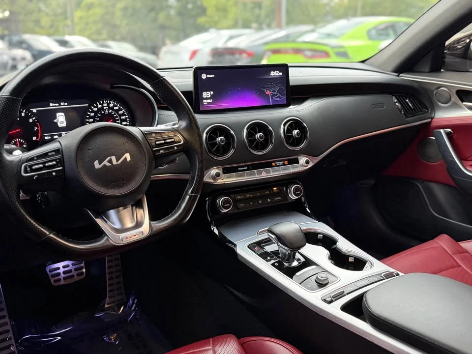 2022 Kia Stinger GT - Image 11 of 19
