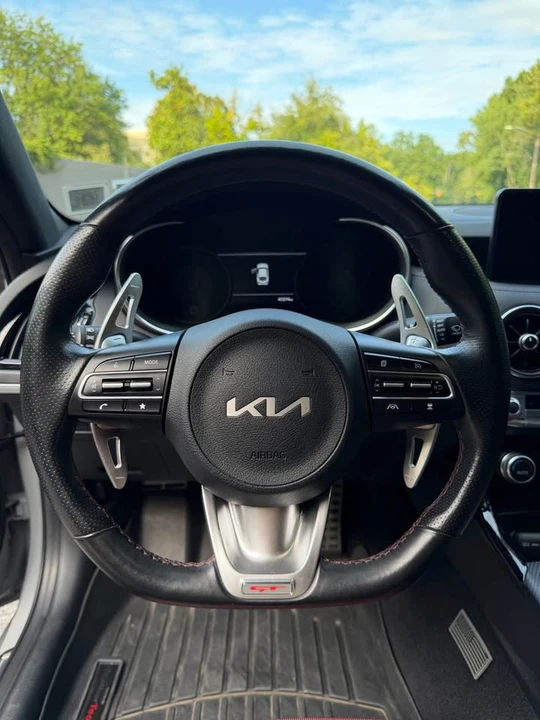 2022 Kia Stinger GT - Image 18 of 20