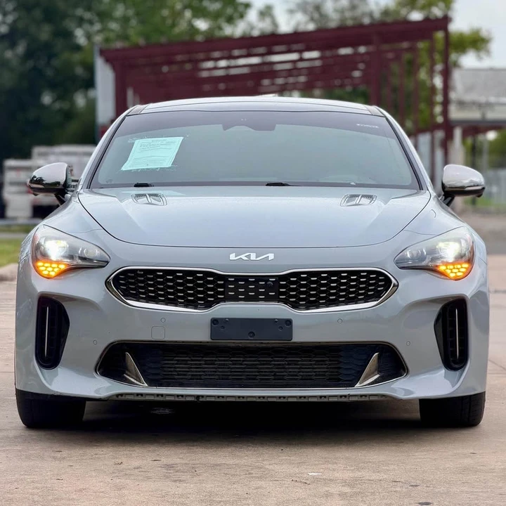 2022 Kia Stinger GT - Image 2 of 11