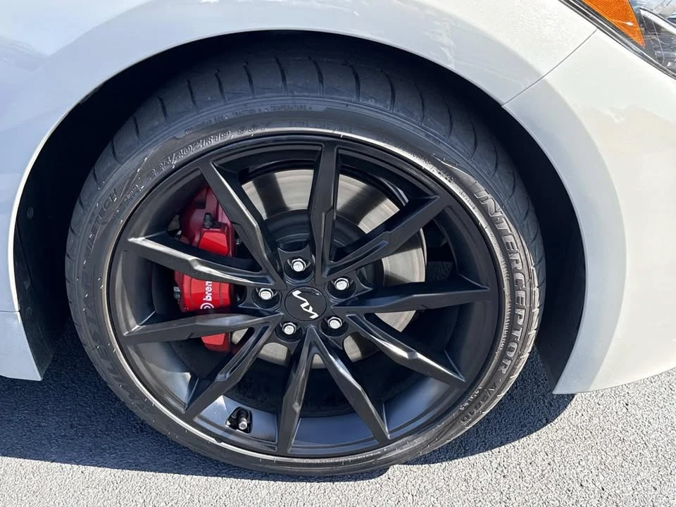 2022 Kia Stinger GT - Image 9 of 20