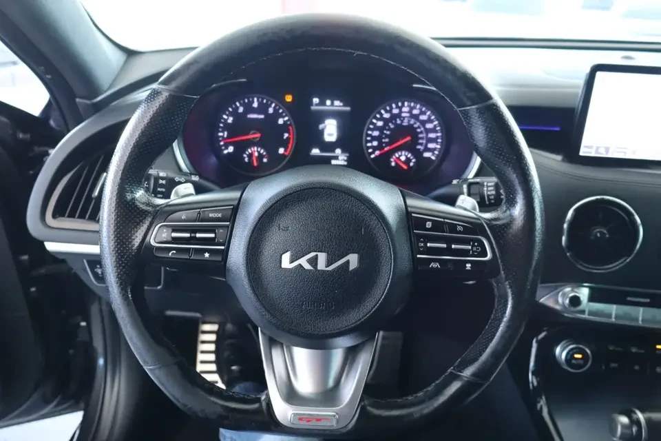 2022 Kia Stinger GT - Image 4 of 5