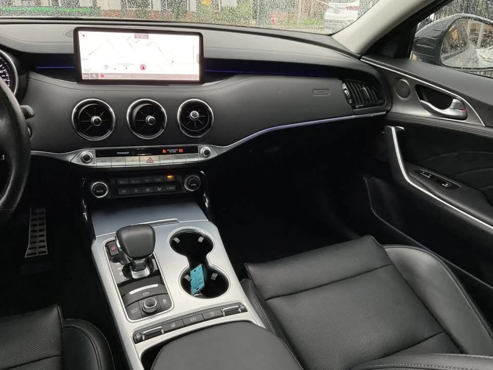 2022 Kia Stinger GT - Image 12 of 16