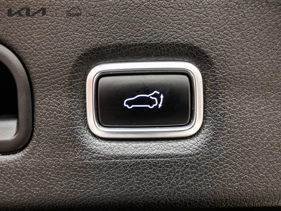 2022 Kia Stinger GT - Image 16 of 20
