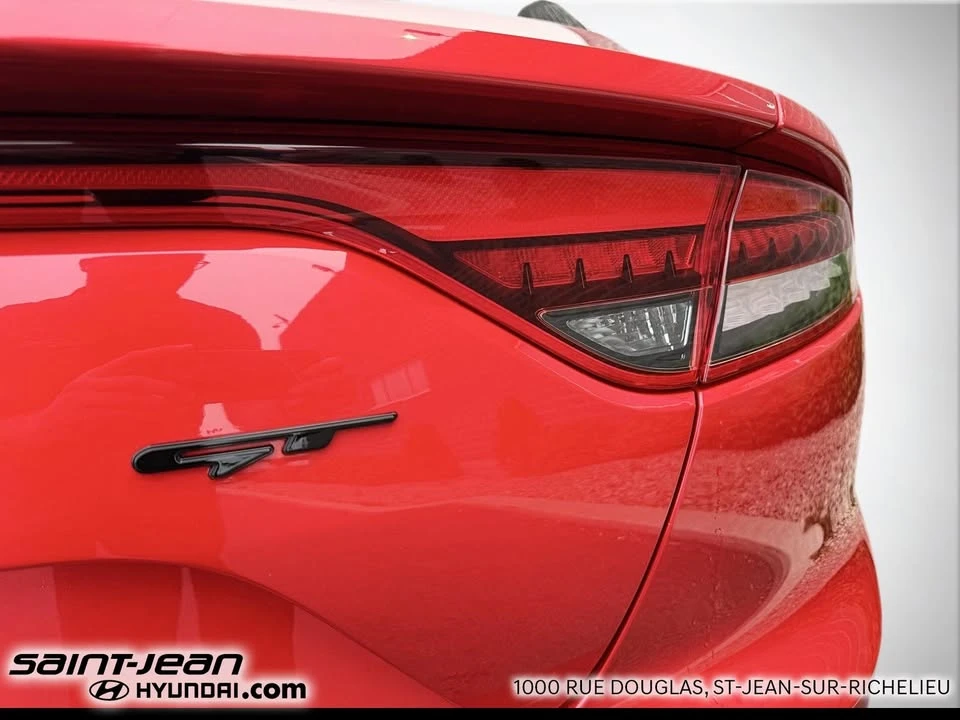 2022 Kia Stinger GT - Image 8 of 20