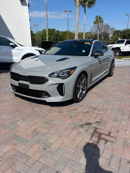 2022 Kia Stinger GT - Image 2 of 11