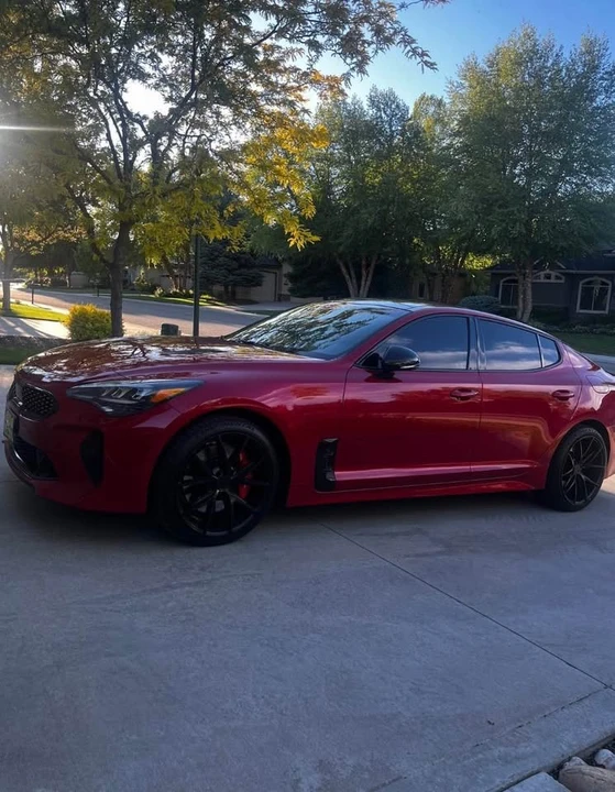 2022 Kia Stinger GT - Image 2 of 5
