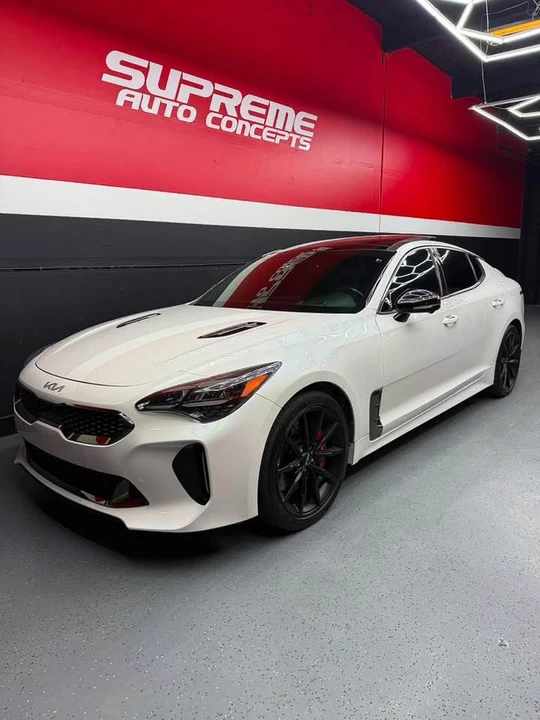 2022 Kia Stinger GT - Image 2 of 15