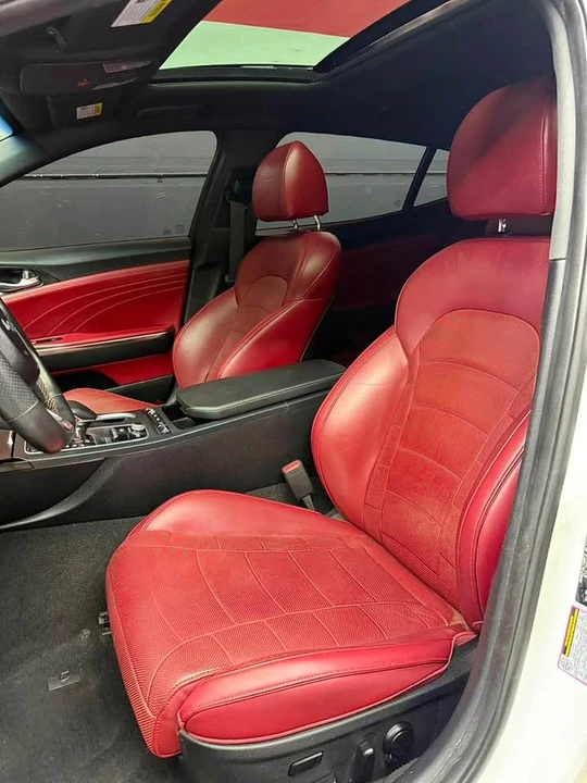 2022 Kia Stinger GT - Image 11 of 15