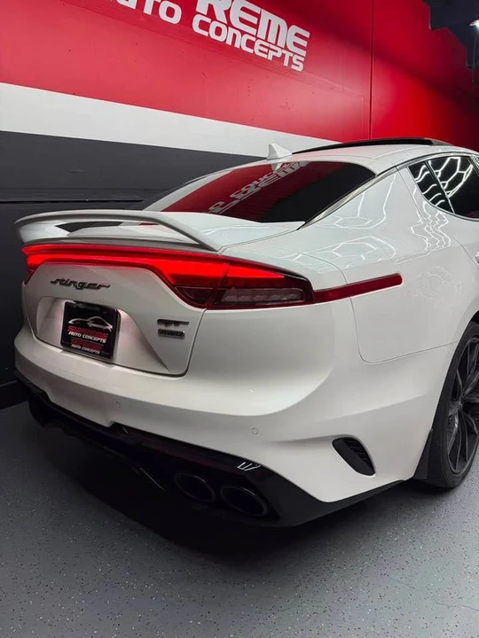2022 Kia Stinger GT - Image 5 of 15