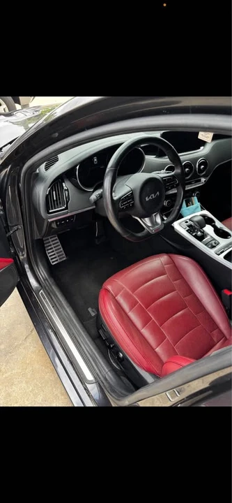 2022 Kia Stinger - Image 10 of 14
