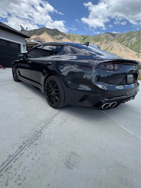 2022 Kia Stinger GT - Image 5 of 17