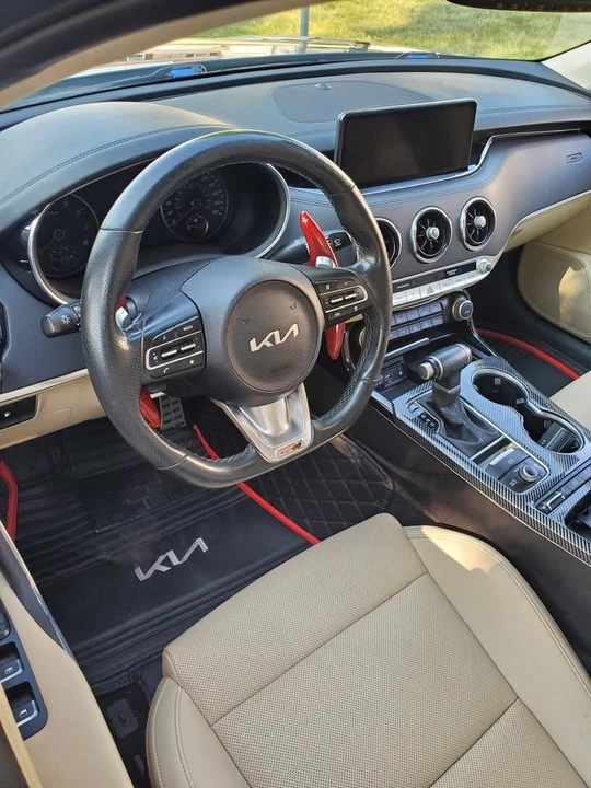 2022 Kia Stinger - Image 4 of 17